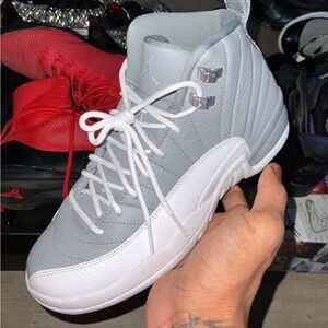 AIR JORDAN 12 RETRO ‘STEALTH’ SZ 6 KIDS